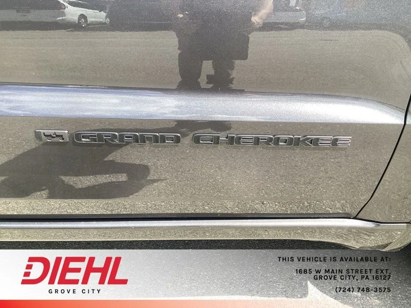 Used 2021 Gray Jeep Limited image 10