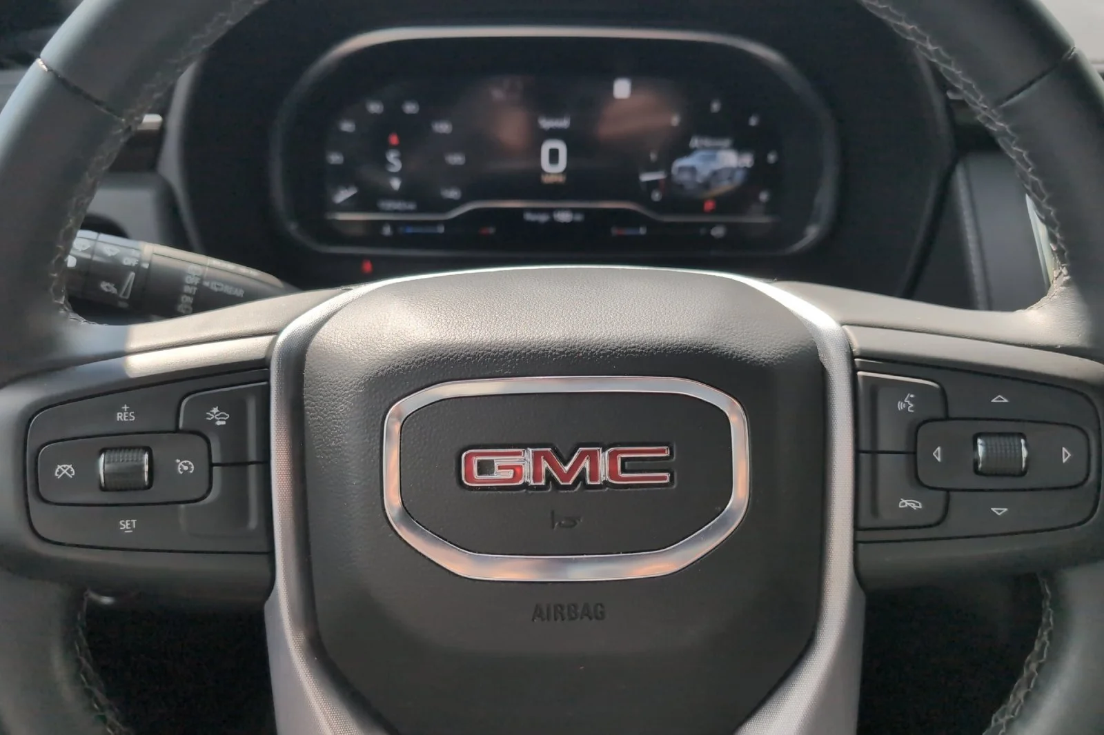 Used 2023 SUMMIT WHITE GMC SLE image 26