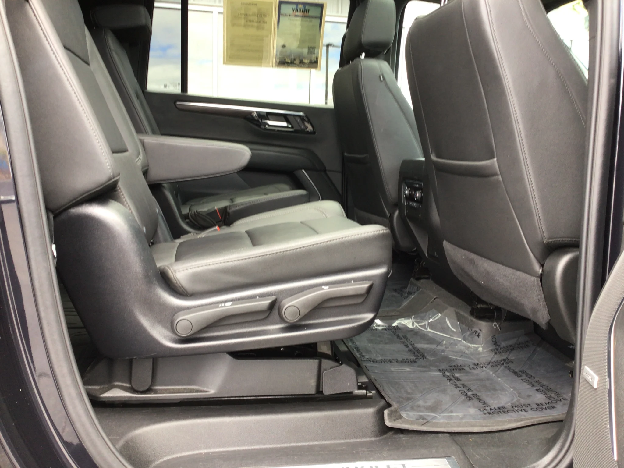Used 2025 Dark Ash Metallic Chevrolet Z71 image 7