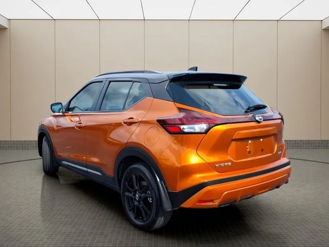 Used 2023 Orange Nissan SR image 12