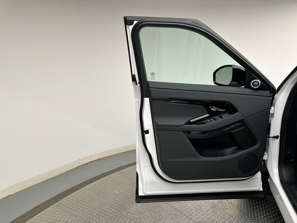 New 2026 Ostuni Pearl White Land Rover S image 9