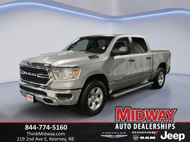 2023 RAM 1500 Big Horn/Lone Star 4x4 Crew Cab 5'7's photo