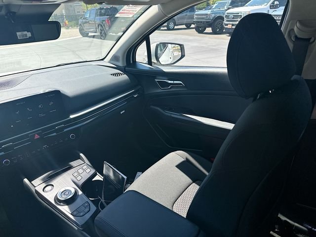 New 2026 Snow White Pearl Kia S image 22