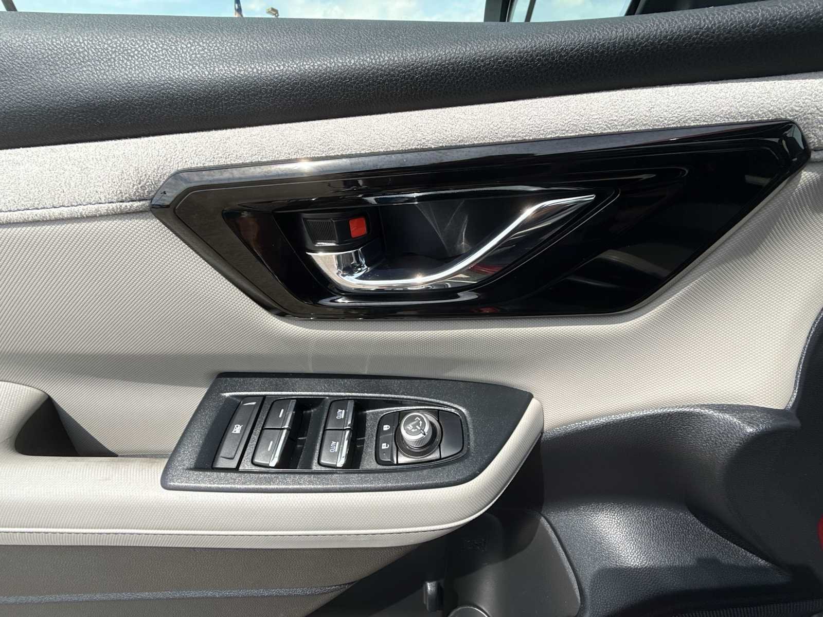 Used 2025 Red Subaru Limited image 23