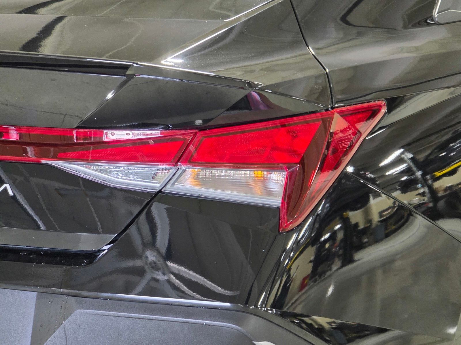 Used 2025 Abyss Black Hyundai SEL Sport image 12