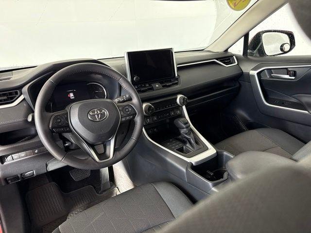 Certified Used 2023 RUBY FLARE PEARL Toyota  image 11