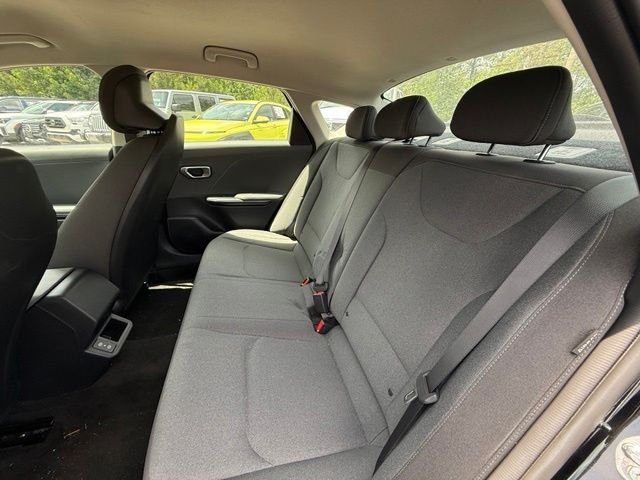 Used 2025 Black Kia LXS image 14