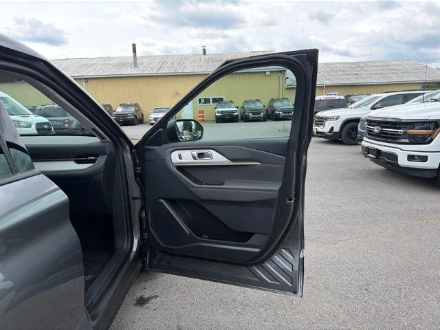 Used 2026 Gray Ford Active image 33