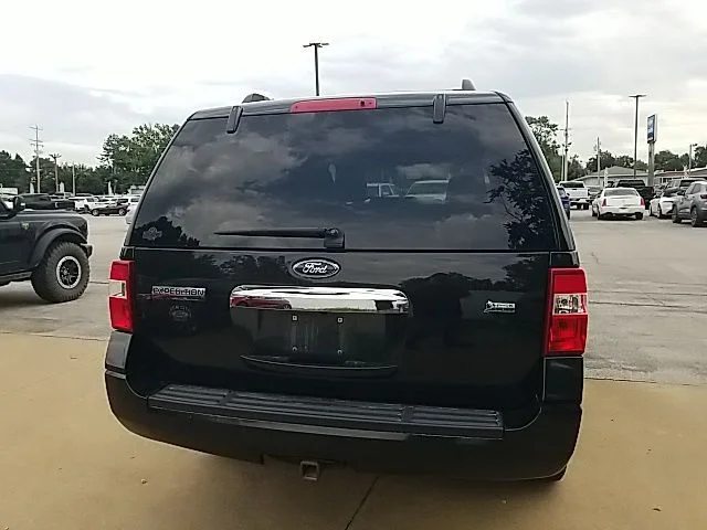 Used 2013 Black Ford Limited image 32