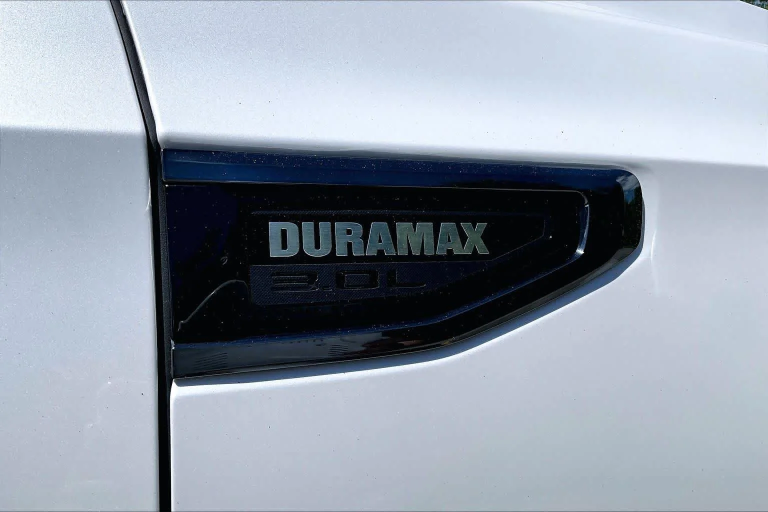 Used 2023 White Frost Tricoat GMC Denali Ultimate image 33