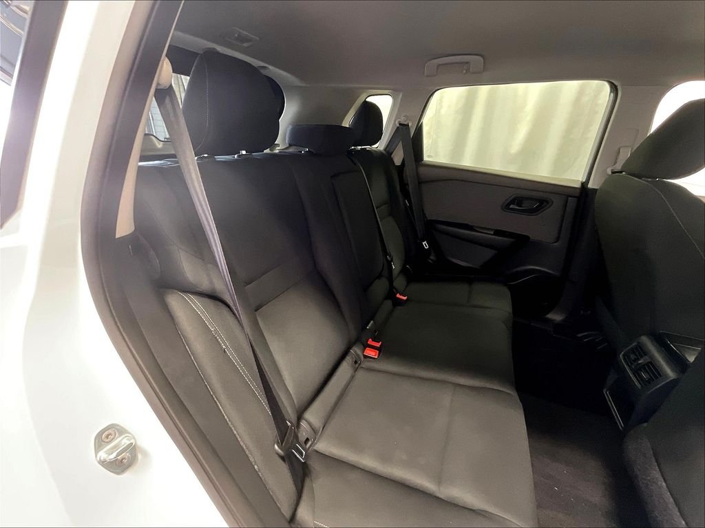 Used 2023 White Nissan S image 16