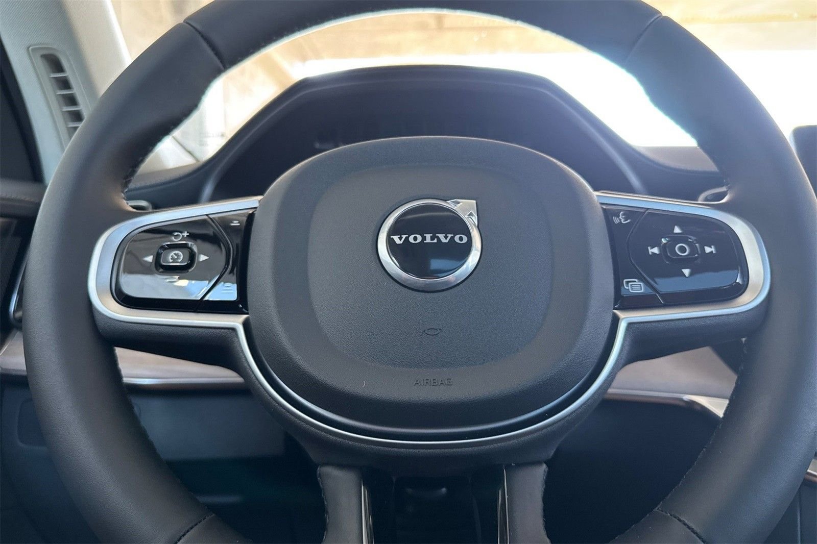 2026 Volvo XC90 Plus - Photo 24
