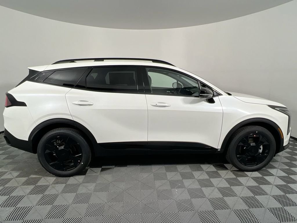 New 2026 Snow White Pearl Kia X-Line image 2