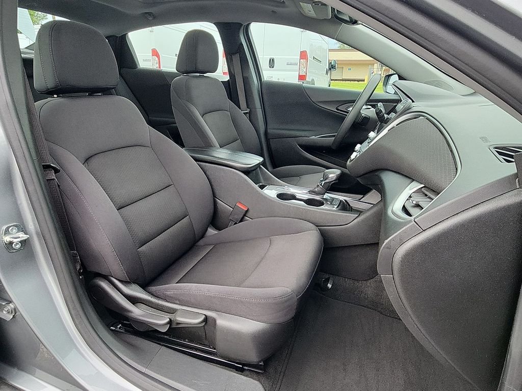 Used 2024 Gray Chevrolet LT image 24