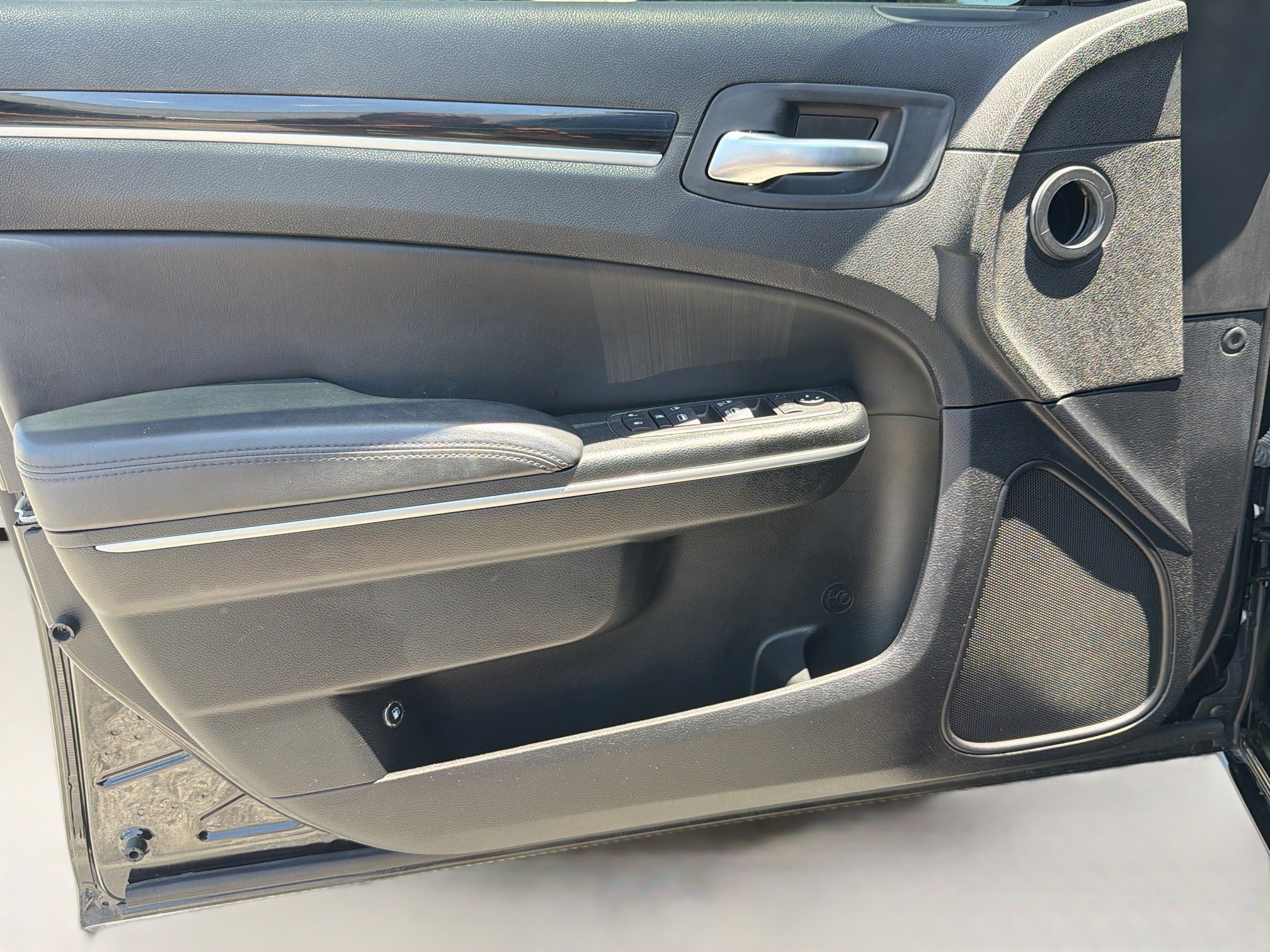 Used 2023 Gloss Black Chrysler Touring image 20
