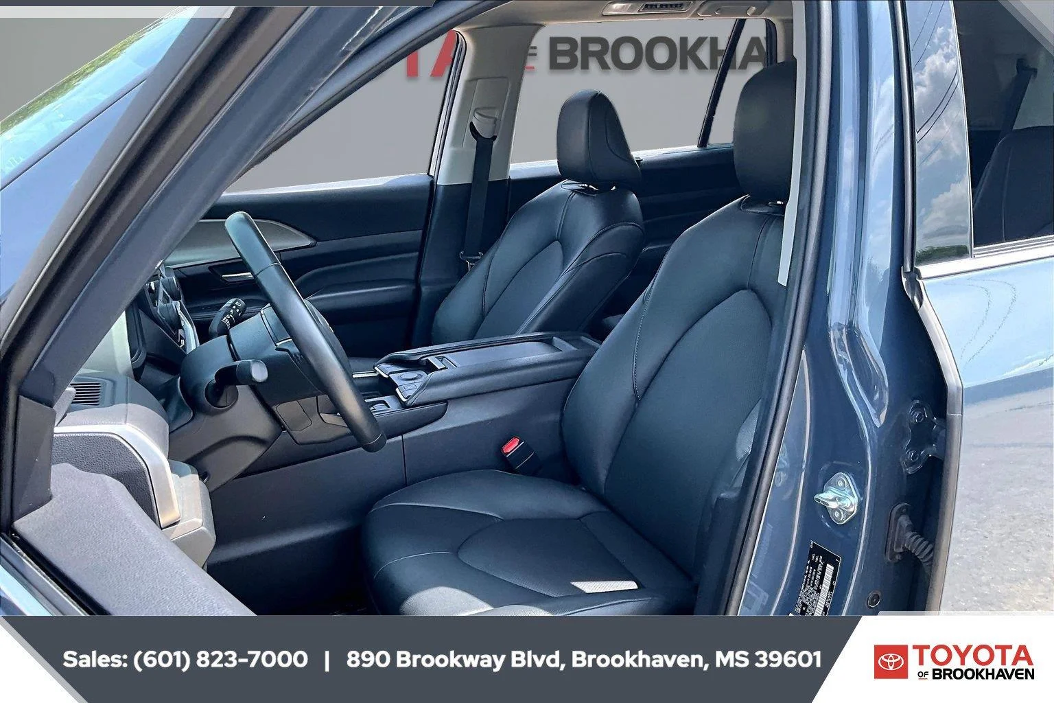 Used 2025 Storm Cloud Toyota XLE image 18