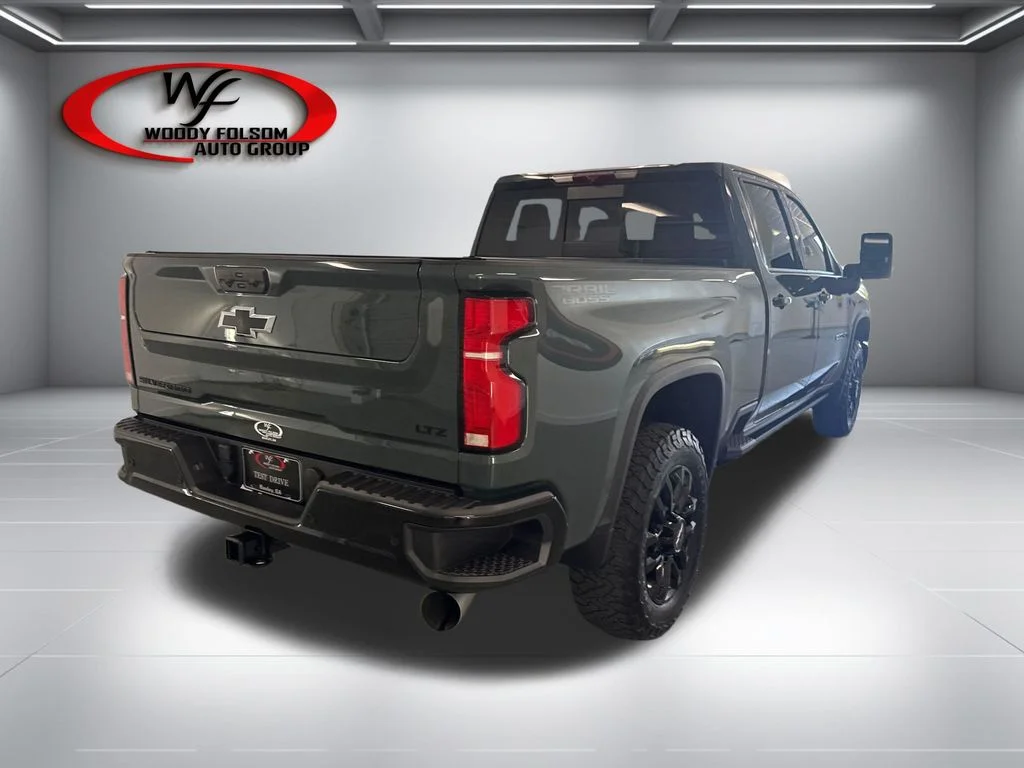Used 2025 Gray Chevrolet LTZ image 6