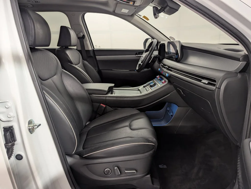 Used 2023 White Hyundai XRT image 31