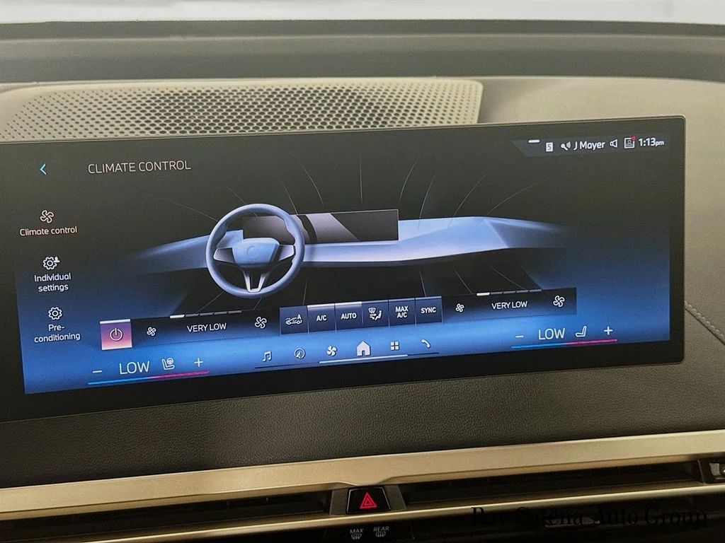 Used 2024 Red BMW xDrive50 image 16