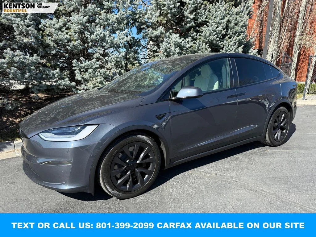 2023 Tesla Model X Long Range's photo
