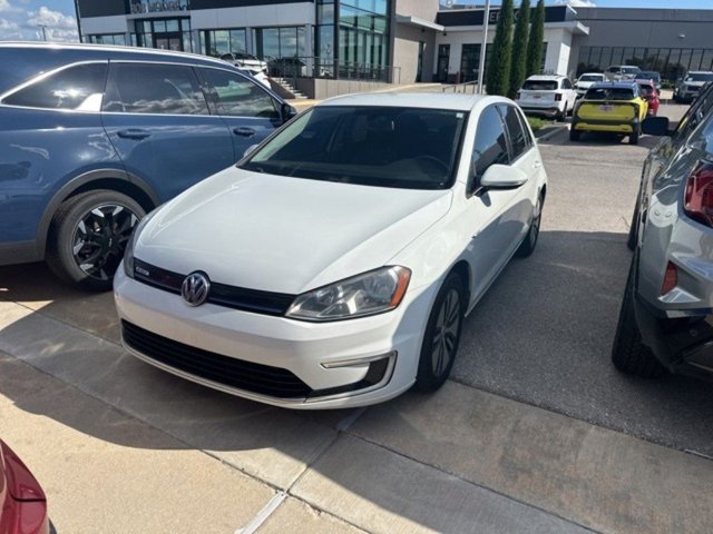 2016 Volkswagen e-Golf SE