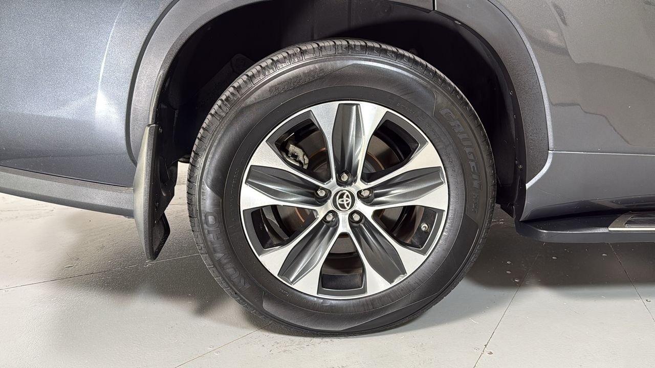 Used 2020 Gray Toyota XLE image 23