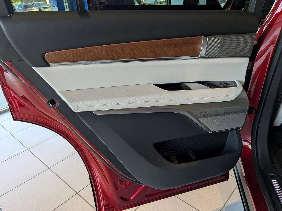 2026 Cadillac VISTIQ Luxury - Photo 27