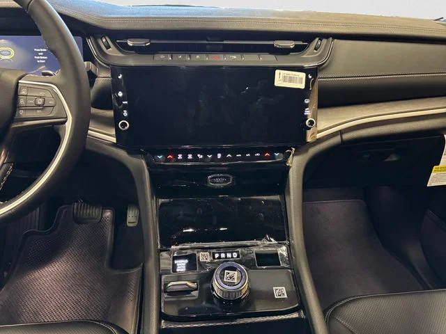 New 2026 White/off-white Jeep Limited image 12