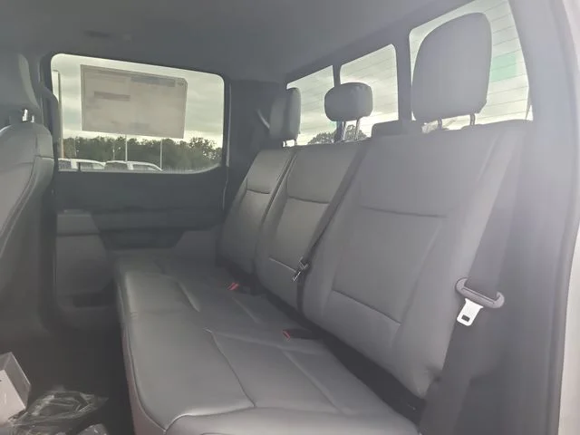 New 2026 Oxford White Ford XL image 14