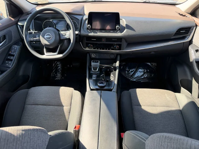 Used 2023 Silver Nissan SV image 26