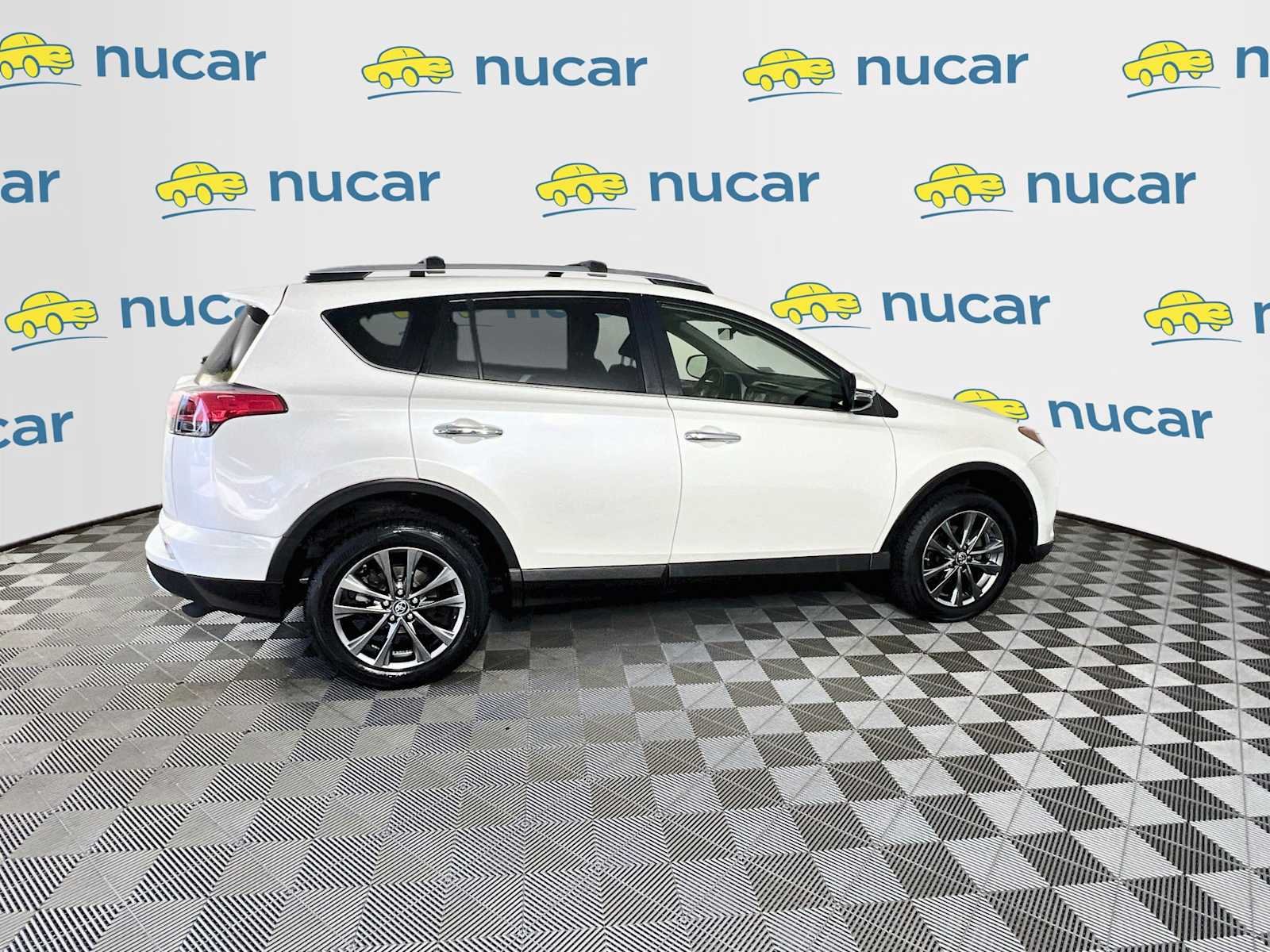 Used 2018 Blizzard Pearl Toyota Limited image 8