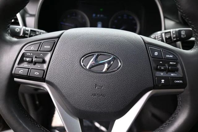 Used 2020 Green Hyundai Ultimate image 17