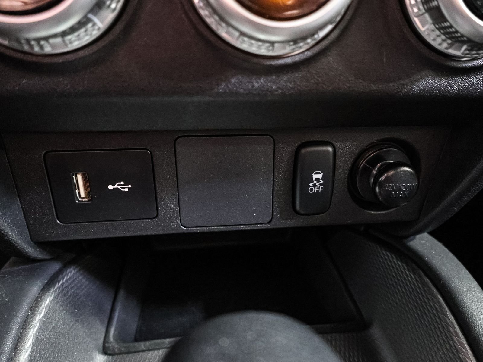 2025 Mitsubishi Outlander Sport ES - Photo 27