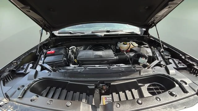 Used 2023 Silver GMC SLT image 33