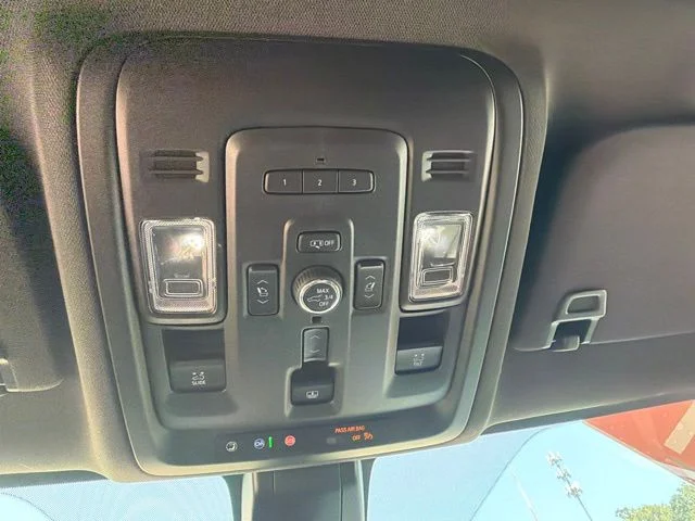 Used 2021 Black Chevrolet Premier image 32