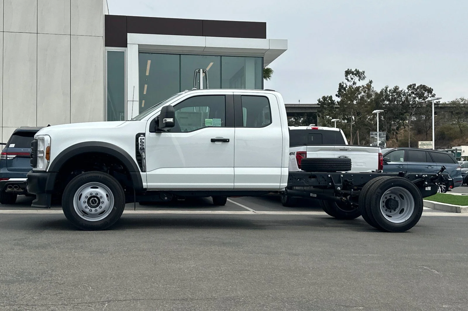 2026 Ford F-550 Super Duty Chassis Cab XL - Photo 6