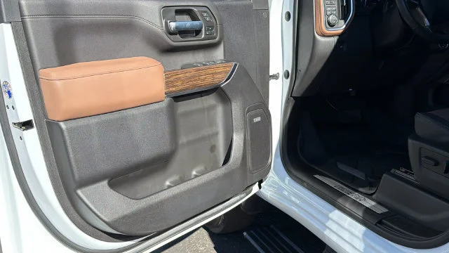2023 Chevrolet Silverado 3500HD High Country - Photo 23