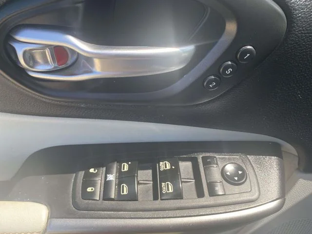 Used 2020 White Jeep Limited image 13