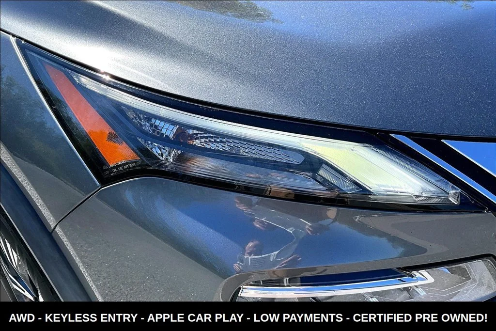 Used 2021 Gray Nissan SV image 36