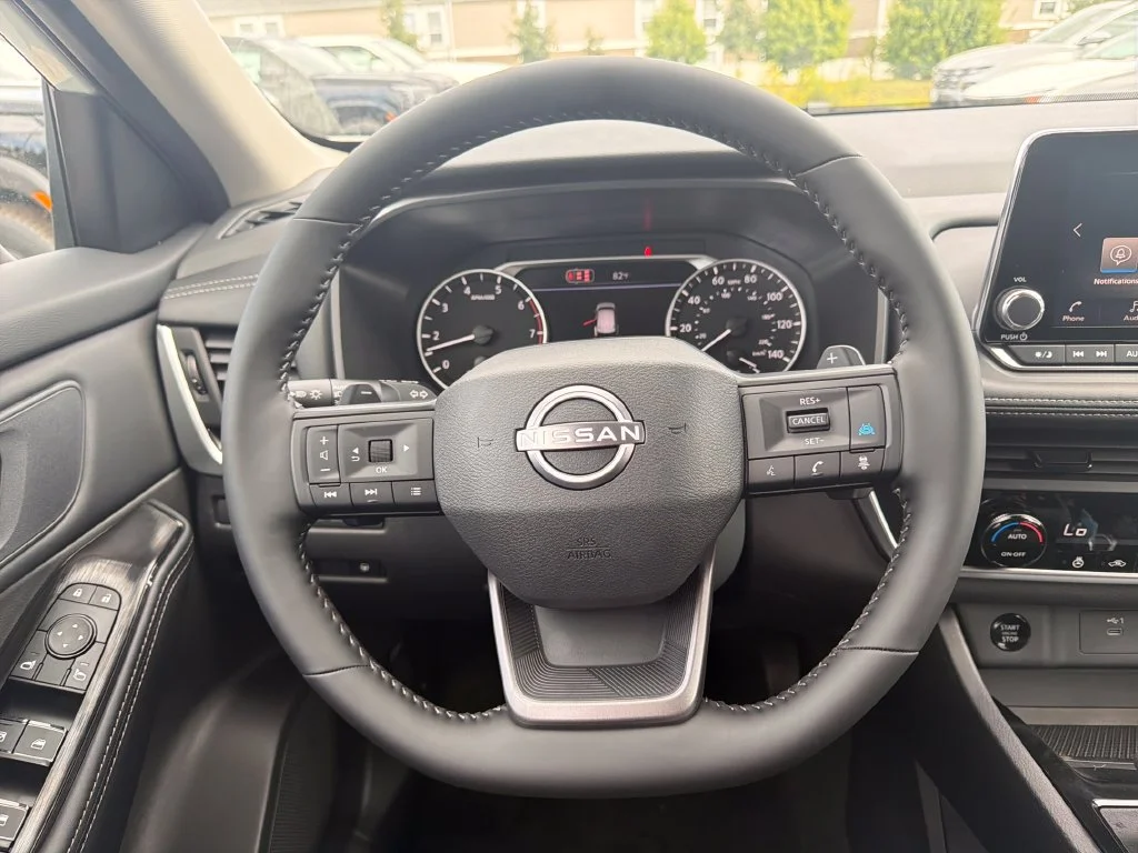 Used 2027  Nissan SV image 10