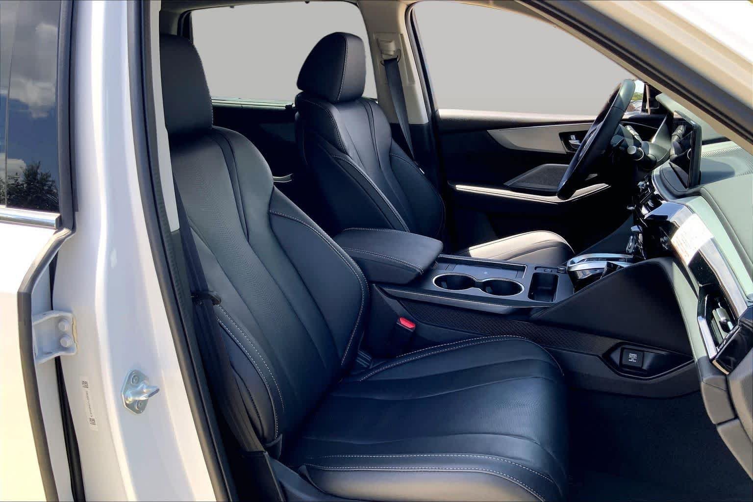 Used 2026 Platinum White Pearl Acura w/Technology Package image 9
