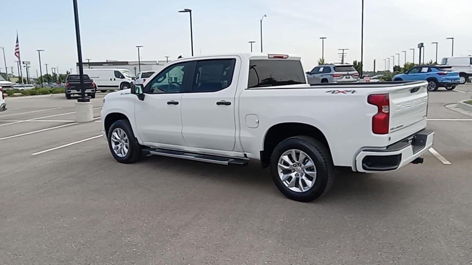 2026 Chevrolet Silverado 1500 Custom - Photo 6