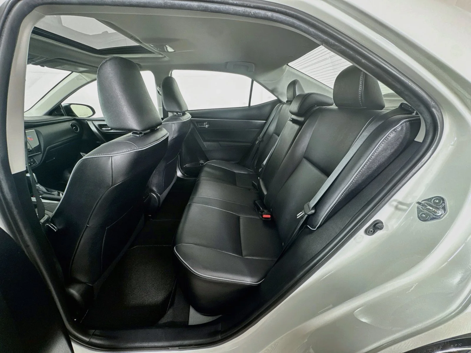 Certified Used 2019 White Toyota XLE image 25
