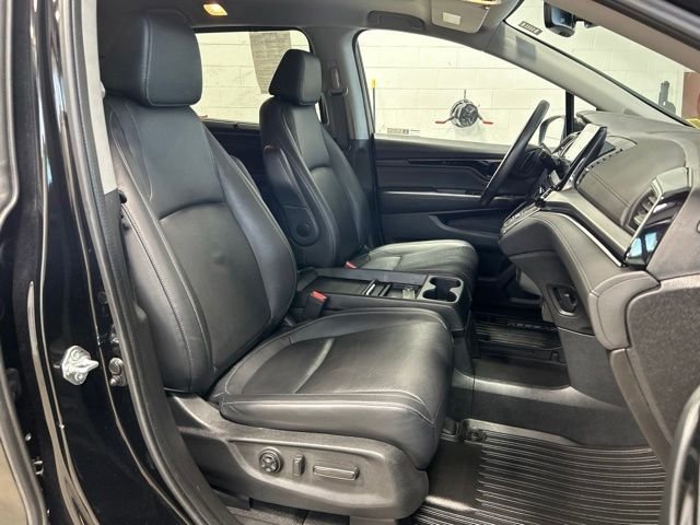 Certified Used 2023 Crystal Black Pearl Honda Touring image 14