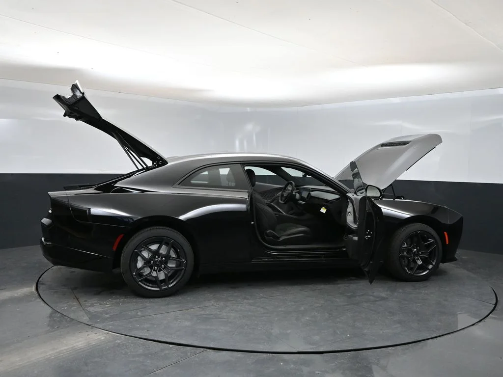 New 2026 Diamond Black Crystal Pearlcoat Dodge Scat Pack image 36