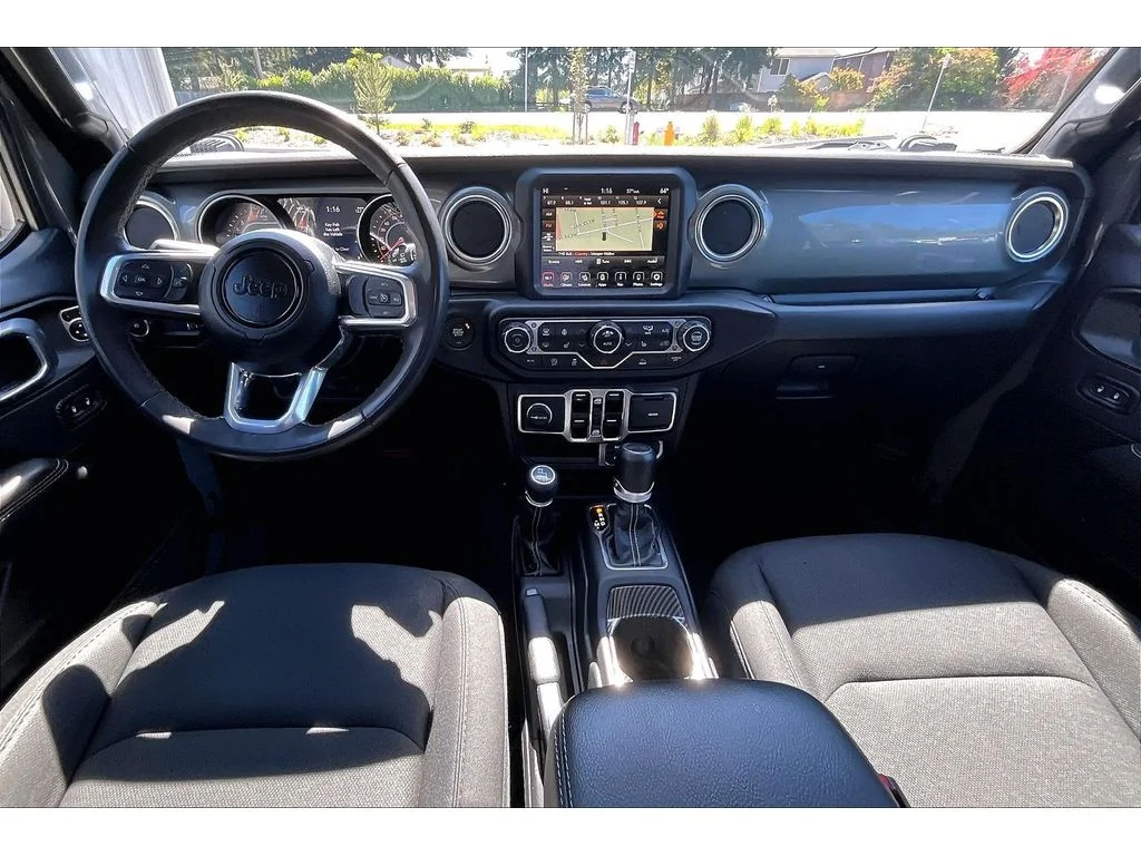 Used 2023 Grey Jeep Sahara image 14