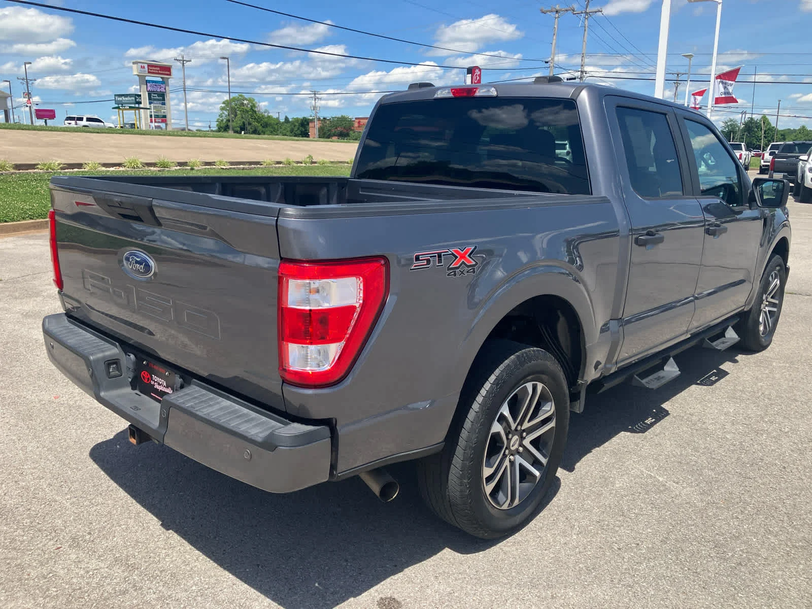 Used 2021 Carbonized Gray Metallic Ford XL image 7