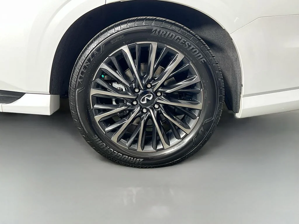Certified Used 2025 Black INFINITI AUTOGRAPH image 34