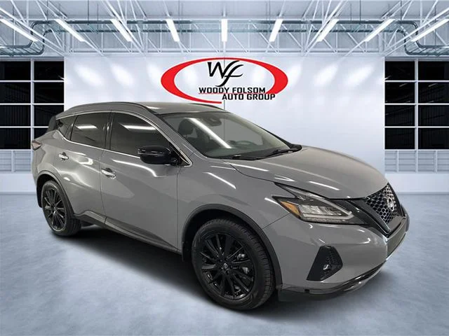 Used 2024 Gray Nissan SV image 3