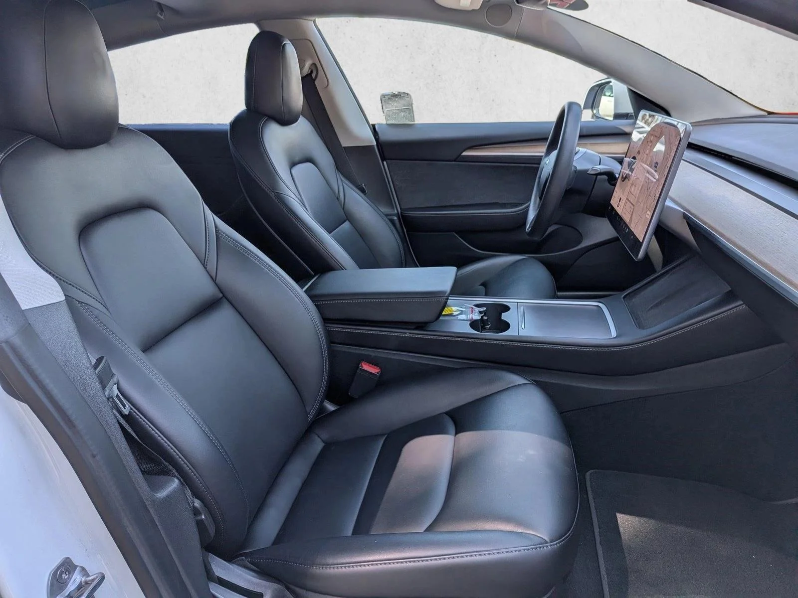 Used 2022 Pearl White Multi-Coat Tesla Long Range image 21